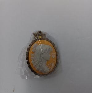 Sailor Moon Pretty Guardian Sailor Venus Cameo Pendent